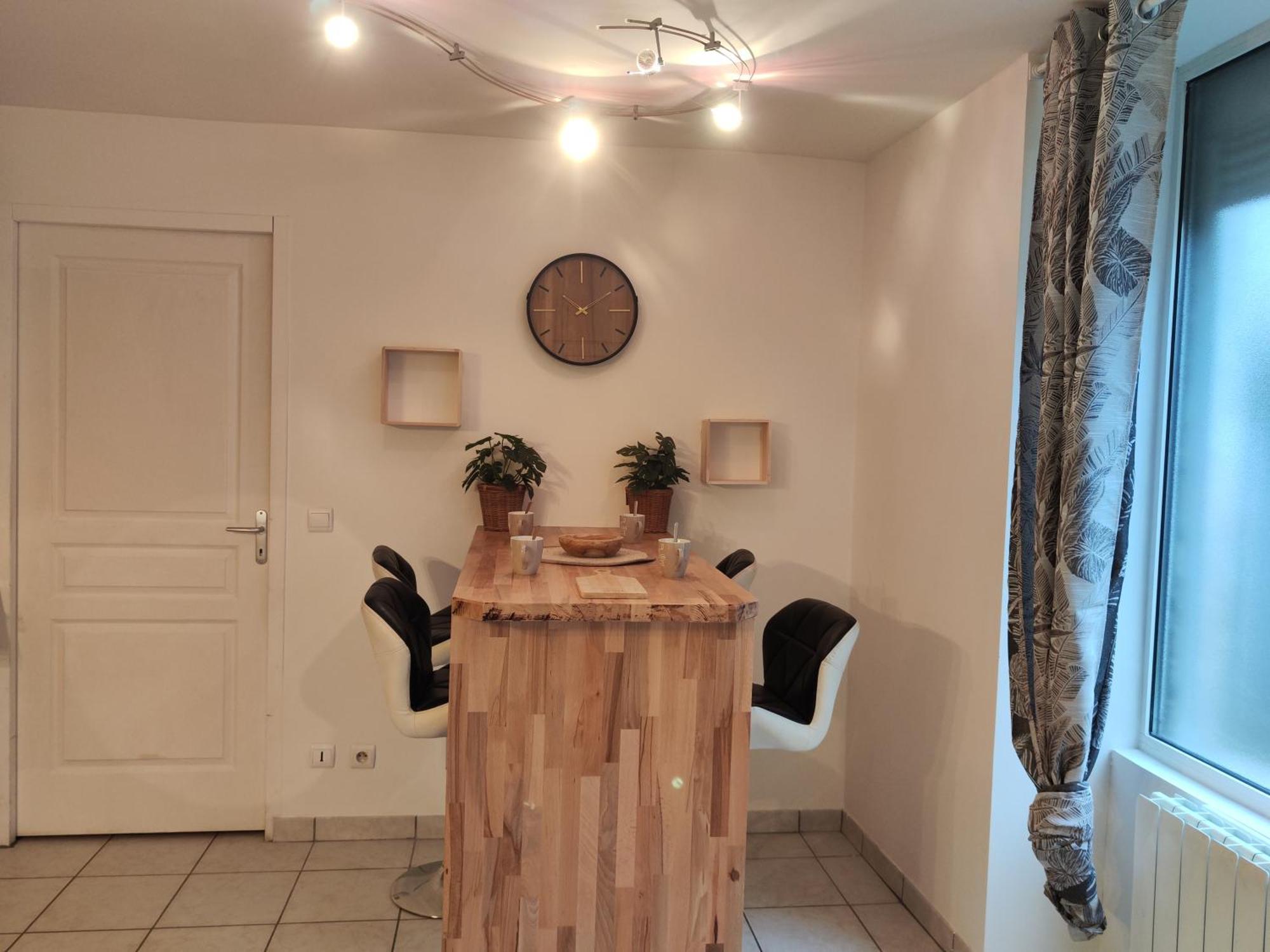 L'escapade Montbrisonnaise Apartment *
